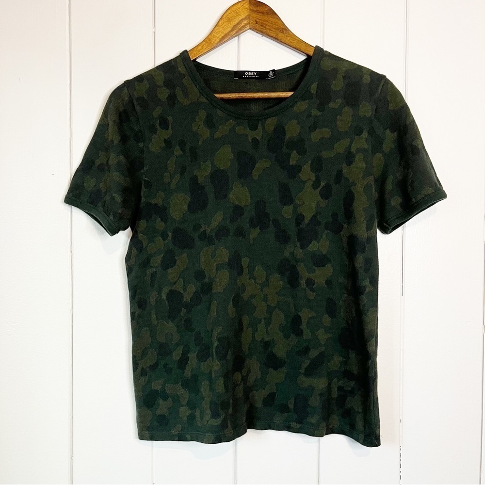 Obey Camo T-Shirt. Size Small.